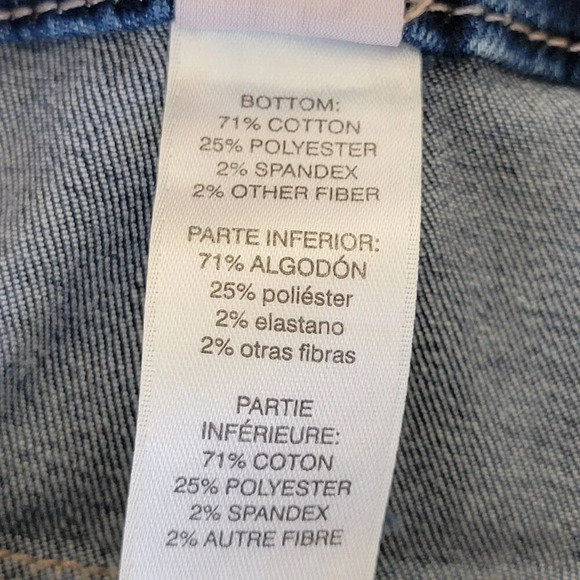 Chicos Bermuda Jean Shorts Womans Size M 1.5 Blue Medium Wash - Picture 10 of 11